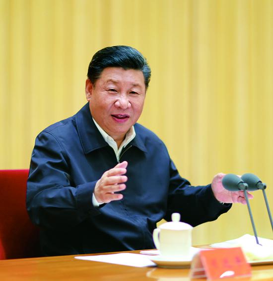 2018年7月3日至4日，全國組織工作會(huì )議在北京召開(kāi)。中共中央總書(shū)記、國家主席、中央軍委主席習近平出席會(huì )議并發(fā)表重要講話(huà)。 新華社記者 鞠鵬/攝